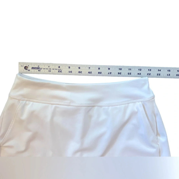 Under Armour white tennis skirt in excellent like-new condition SEE MEASUREMENTS - Picture 7 of 8